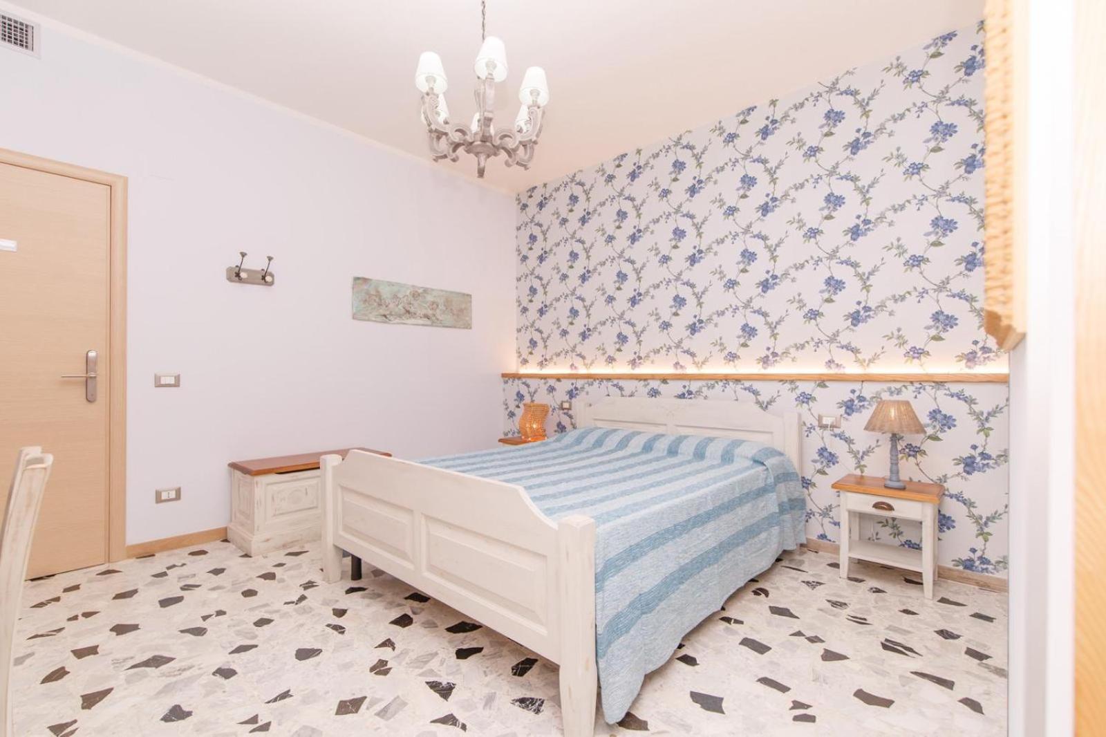 Rooms 66 Кампобасо Екстериор снимка