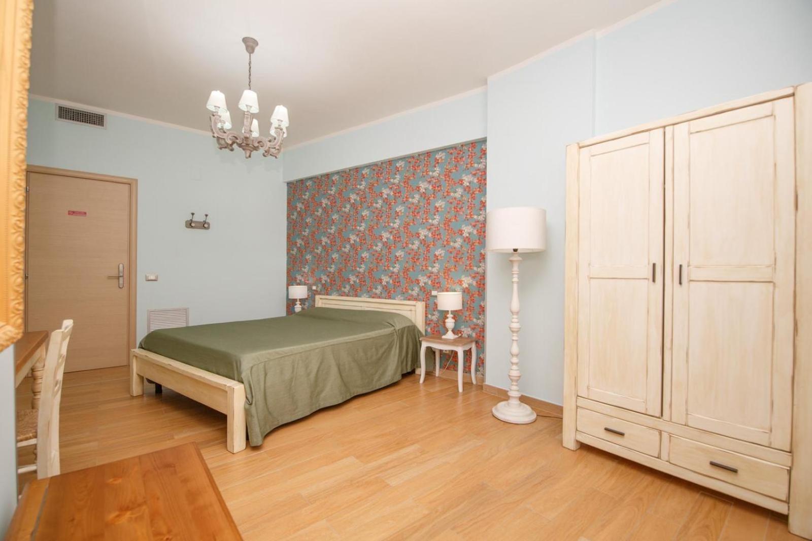 Rooms 66 Кампобасо Екстериор снимка